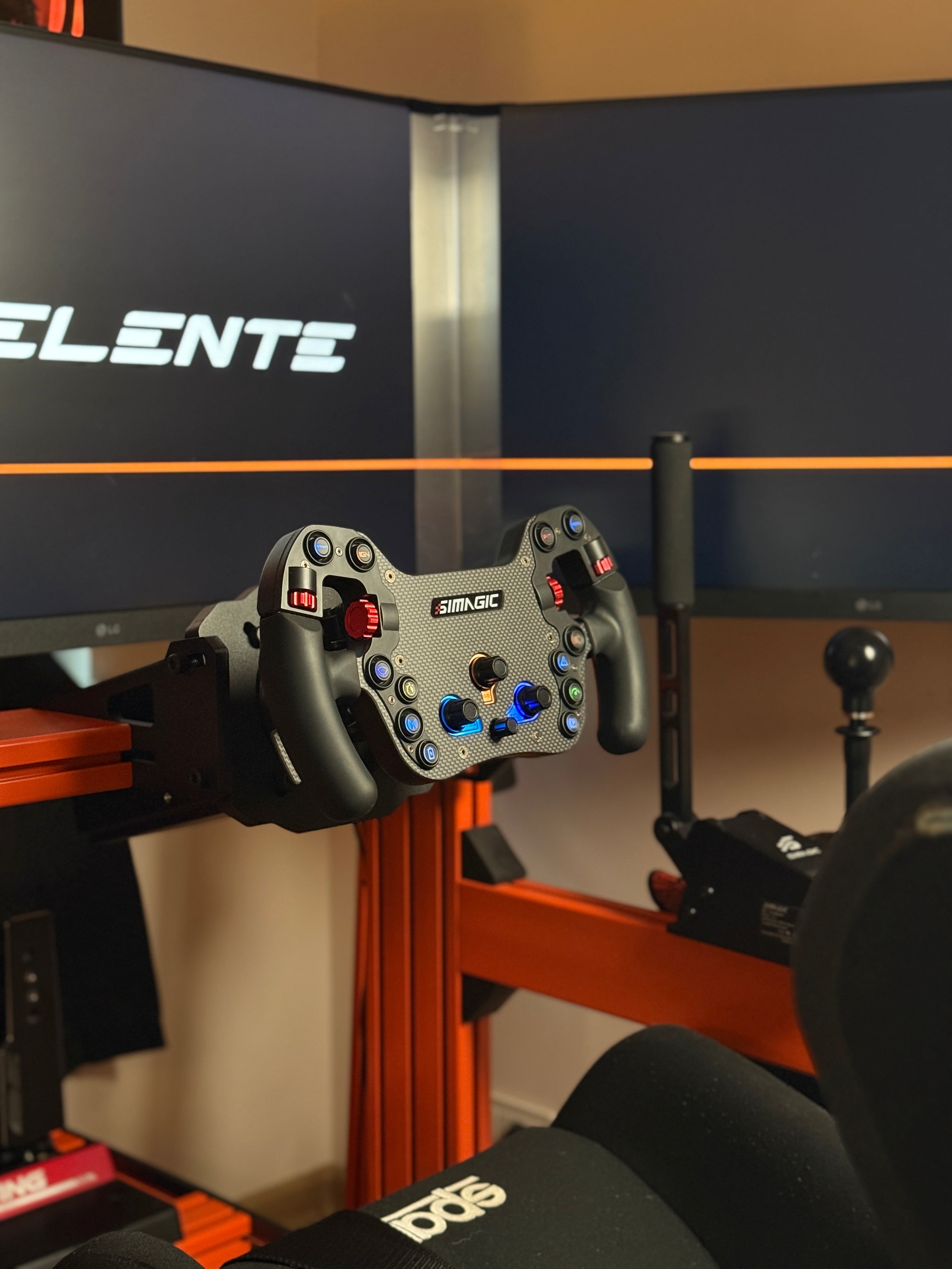 Kaip teisingai susireguliuoti vairo padėtį Sim Racing'e