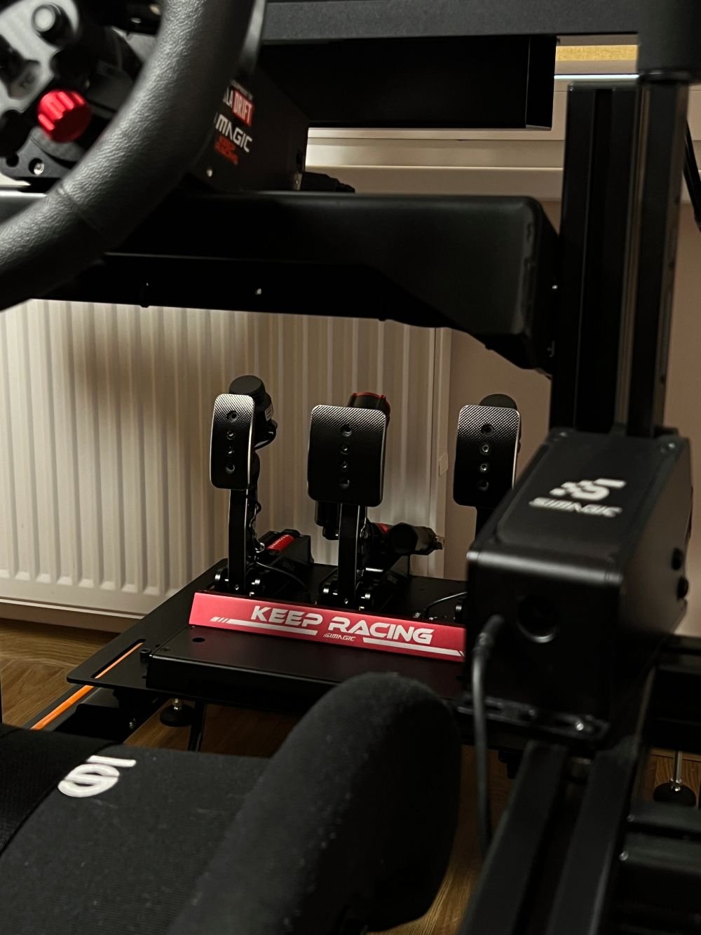 HELENTE "H1" Racing Simulator