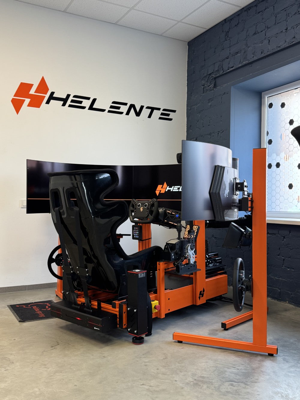 HELENTE "HX" Turnkey Simulator