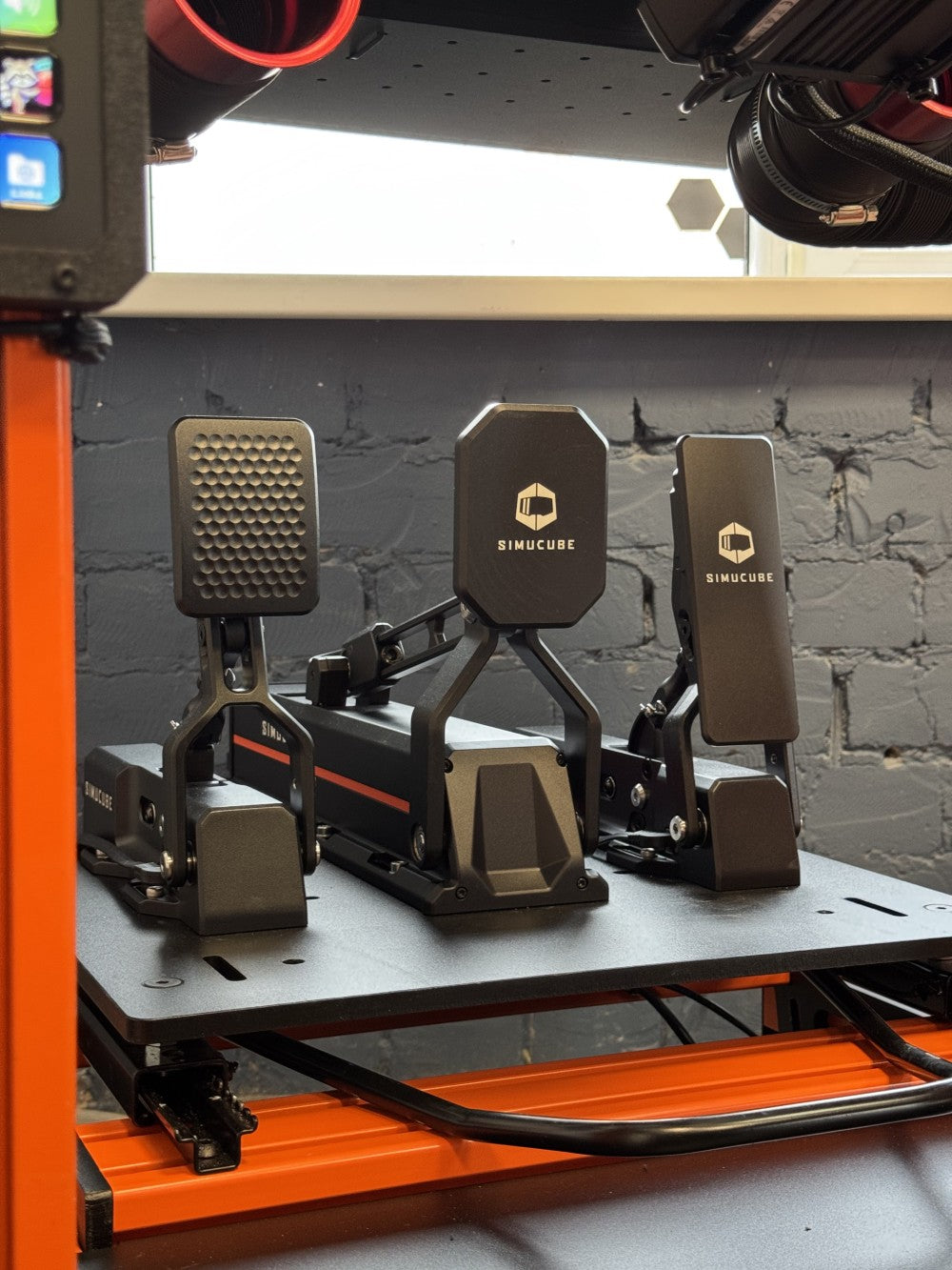 HELENTE "HX" Turnkey Simulator